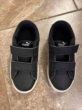 Puma Kids Black Velcro Low-Top Sneakers with White Sole